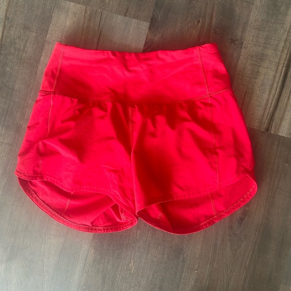 Red size 4 lulu shorts - Picture 1 of 5